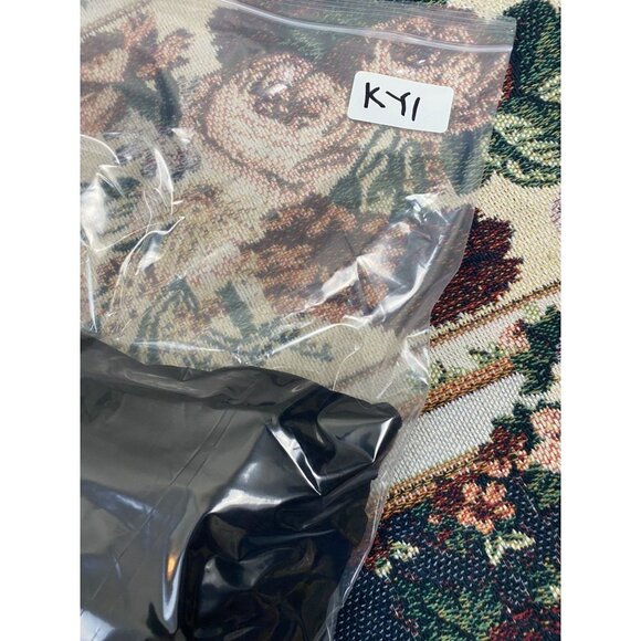 Chico's Travelers Black Slinky Pull on Pants Women 6 Knit Career Neutral Stretch - Picture 4 of 13